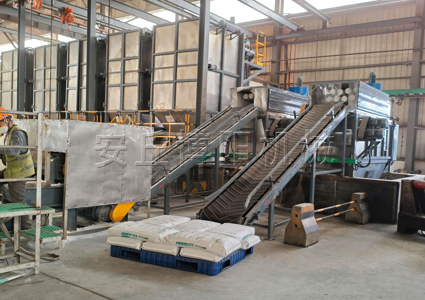 尿素自動拆包機現場實拍、自動破包機生產廠家